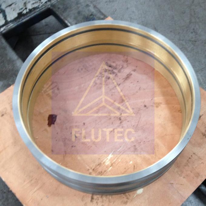 Machining à la commande numérique pour le polissage de cylindres de presse hydraulique 1